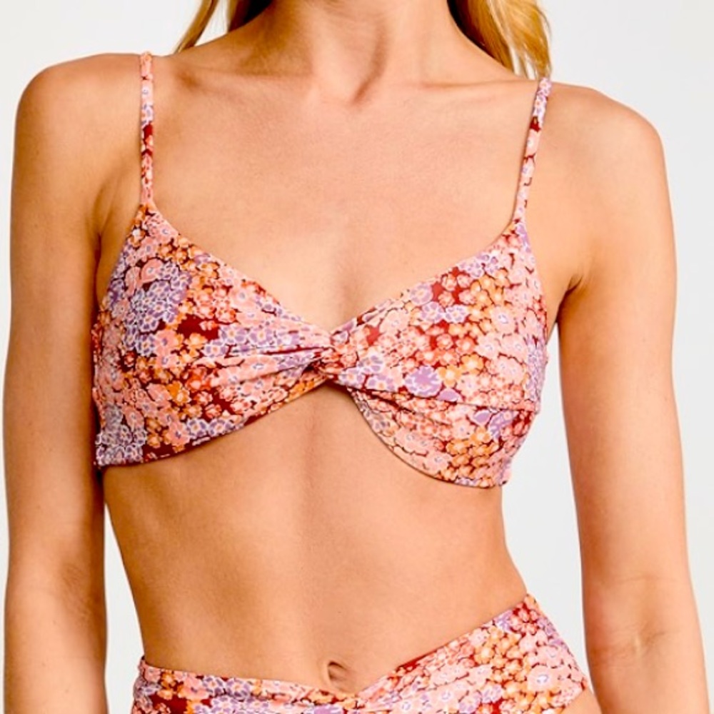 LSPACE Ringo Bikini Top - Floral Print *NWT/never worn*